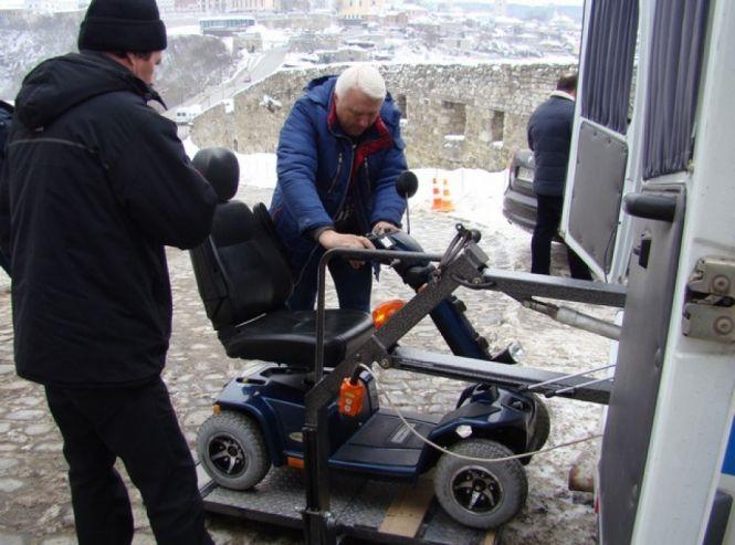 Новини Кам'янця-Подільського - фото з У Кам'янці обговорили і перевірили умови для людей з інвалідністю У Кам'янці обговорили і перевірили умови для людей з інвалідністю, фото №3 на сайті 20minut.ua