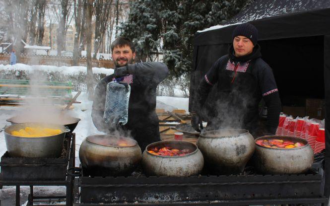 Новини Вінниці - фото з У ці вихідні в Центральному парку відбувається глінтвейн-фест У ці вихідні в Центральному парку відбувається глінтвейн-фест, фото №1 на сайті 20minut.ua