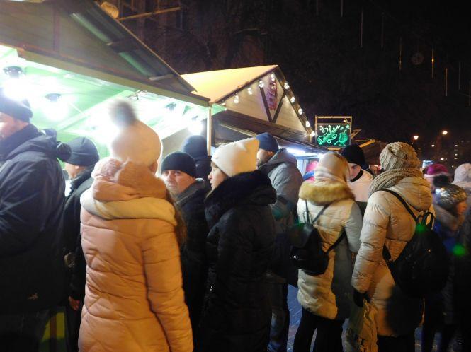 На Проскурівській засвітили головну ялинку Хмельницького (ФОТО, ВІДЕО), фото №9 на сайті vsim.ua