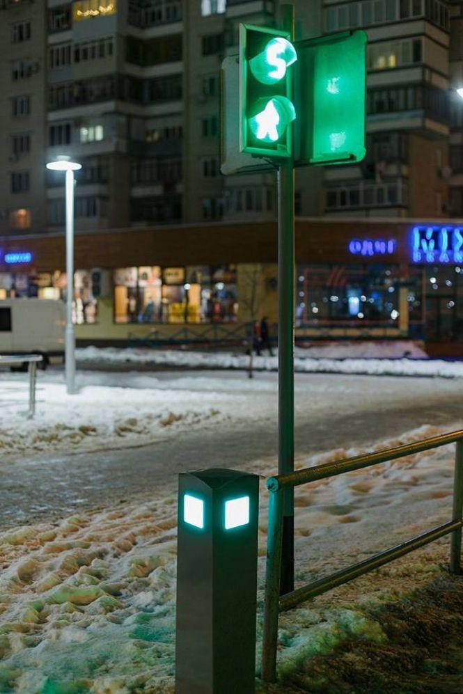 У двох місцях на Космонавтів встановили дублюючі пристрої світлофорів, фото №1 на сайті 20minut.ua