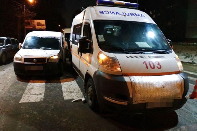 Новини Хмельницького - фото з Збита дитина та побита маршрутка: хроніка ДТП у Хмельницькому Збита дитина та побита маршрутка: хроніка ДТП у Хмельницькому, фото №3 на сайті vsim.ua