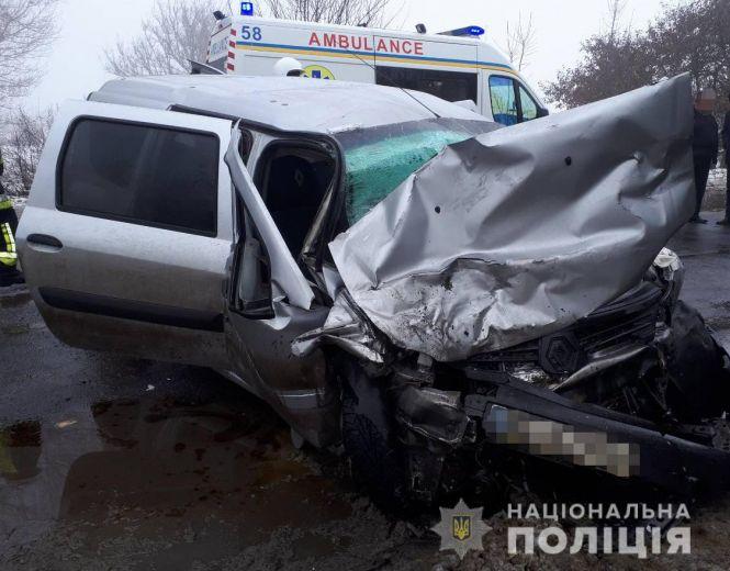 Новини Вінниці - фото з Лоб в лоб: в жахливій аварії під Гайсином загинуло двоє людей Лоб в лоб: в жахливій аварії під Гайсином загинуло двоє людей, фото №3 на сайті 20minut.ua