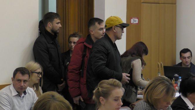 Новини Житомира - фото з На виконкомі розлючені жителі району Паперової фабрики вимагали звільнення Дмитра Ткачука На виконкомі розлючені жителі району Паперової фабрики вимагали звільнення Дмитра Ткачука, фото №2 на сайті 20minut.ua