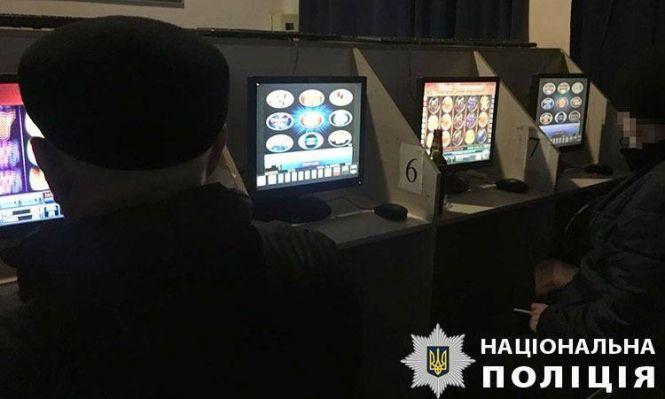 Новини Хмельницького - фото з На Хмельниччині виявили підпільний ігровий зал На Хмельниччині виявили підпільний ігровий зал, фото №2 на сайті vsim.ua