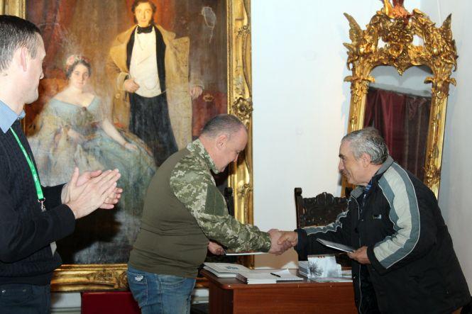 Новини Кам'янця-Подільського - фото з «Пісні з війни і переживання солдат» - як пройшла презентація збірки «В.О.П» «Пісні з війни і переживання солдат» - як пройшла презентація збірки «В.О.П», фото №2 на сайті 20minut.ua