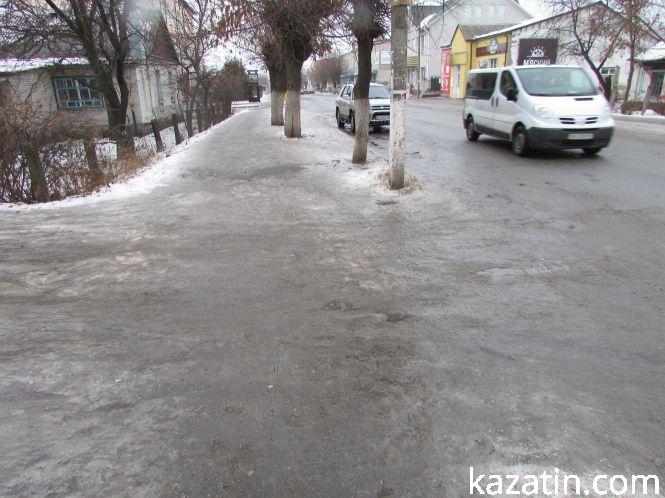 Новини Козятина - фото з Козятин за вихідні став суцільним катком Козятин за вихідні став суцільним катком, фото №2 на сайті 20minut.ua