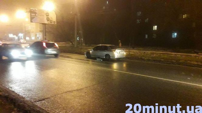 ДТП на Коріатовичів: водій Mitsubishi збив чоловіка. У сторону центра величезні затори, фото №1 на сайті 20minut.ua