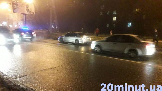 ДТП на Коріатовичів: водій Mitsubishi збив чоловіка. У сторону центра величезні затори, фото №5 на сайті 20minut.ua