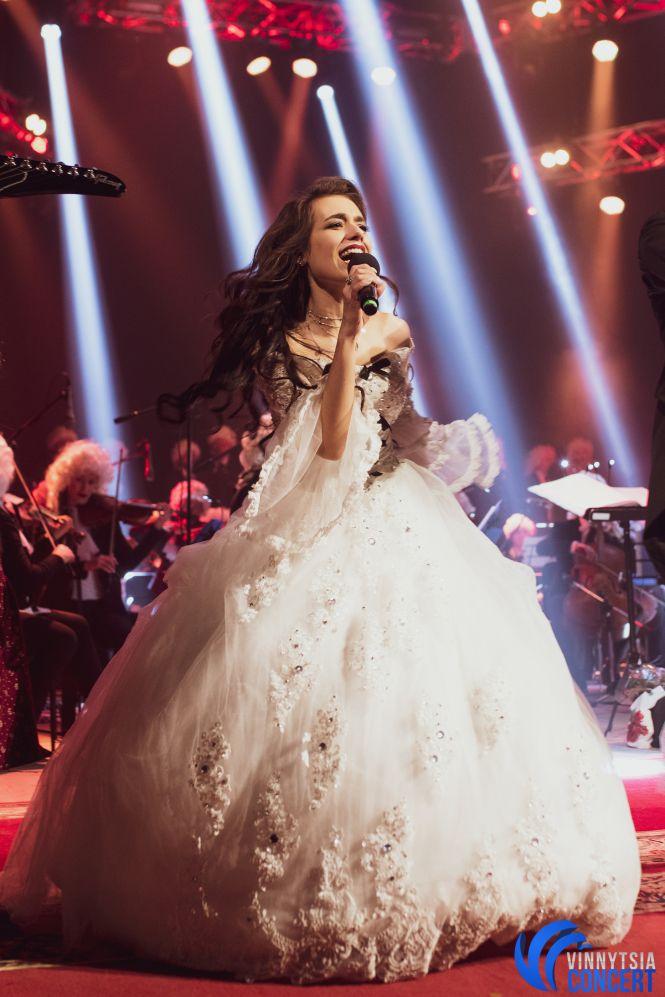 Новини Вінниці - фото з Рок-опера MOZART: враження вінничан і готовність француза Поля Манондіза підкорювати «Євробачення-2019» Рок-опера MOZART: враження вінничан і готовність француза Поля Манондіза підкорювати «Євробачення-2019», фото №3 на сайті 20minut.ua