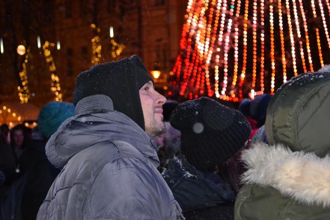 Відгорнули сніг і «вдарили роком». На Проскурівській виступив «Чумацький шлях», фото №10 на сайті vsim.ua