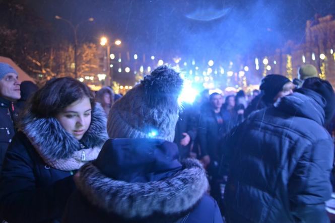 Відгорнули сніг і «вдарили роком». На Проскурівській виступив «Чумацький шлях», фото №12 на сайті vsim.ua