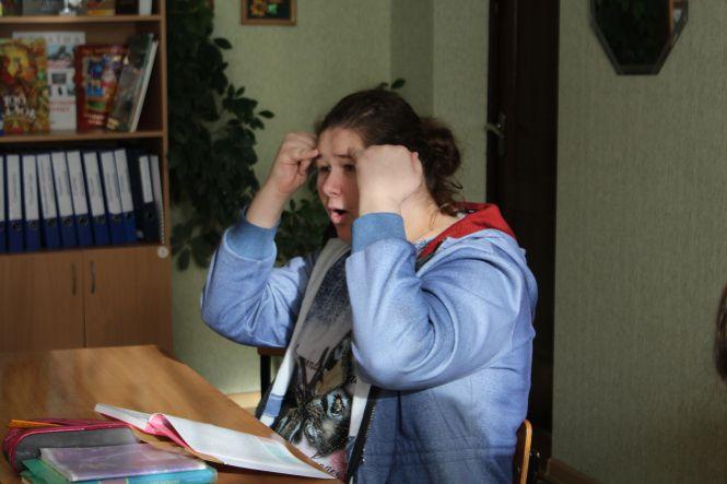 Новини Вінниці - фото з Тут розмовляють жестами і… обіймаються з учителями. Як і де навчають глухих дітей? Тут розмовляють жестами і… обіймаються з учителями. Як і де навчають глухих дітей?, фото №7 на сайті 20minut.ua