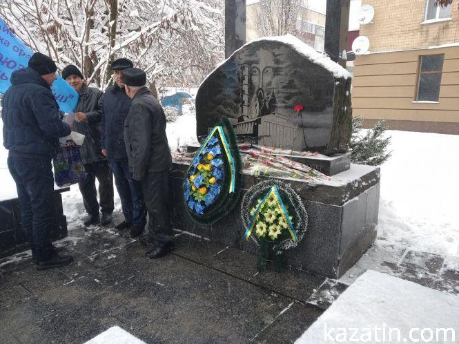 Новини Козятина - фото з Вшанування полеглих та померлих, хто своїм тілом і духом закрив чорнобильський реактор Вшанування полеглих та померлих, хто своїм тілом і духом закрив чорнобильський реактор, фото №6 на сайті 20minut.ua