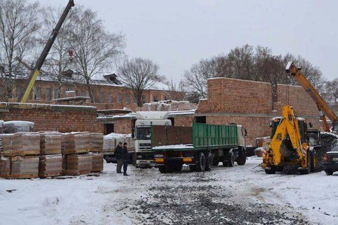 Новини Хмельницького - фото з На Хмельниччині будують 13 гуртожитків для військовослужбовців-контрактників На Хмельниччині будують 13 гуртожитків для військовослужбовців-контрактників, фото №2 на сайті vsim.ua