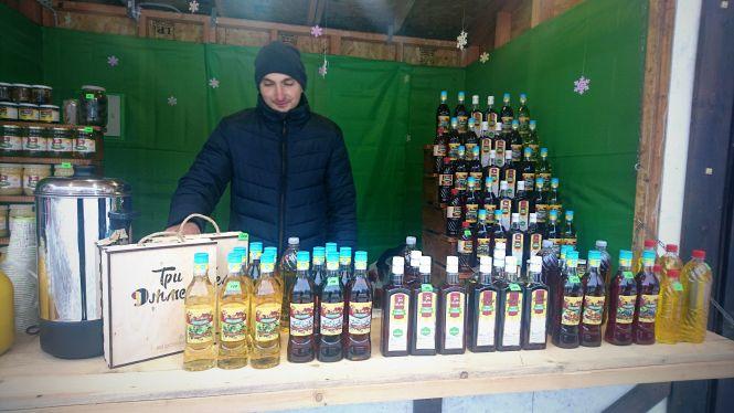 Новини Вінниці - фото з На Європейській площі працює різдвяний ярмарок На Європейській площі працює різдвяний ярмарок, фото №4 на сайті 20minut.ua