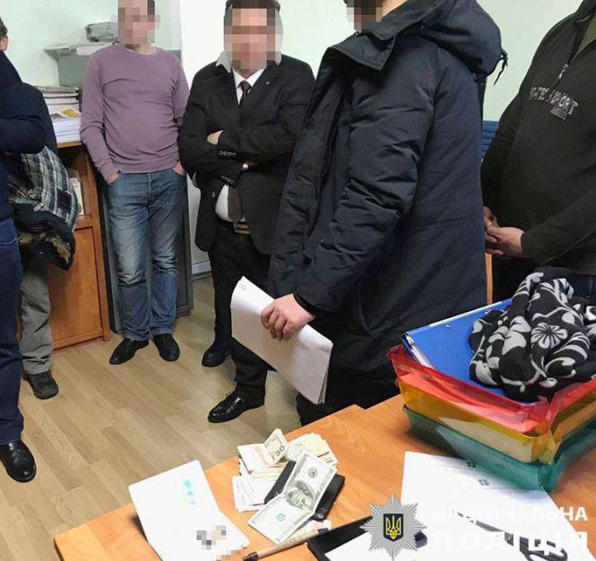 Дві тисячі доларів – і ти адвокат. У Тернополі викрили корупційну схему одержання адвокатського посвідчення, фото №2 на сайті 20minut.ua