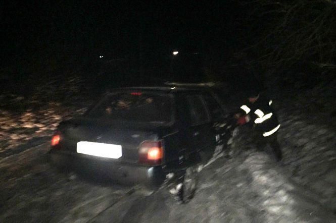 Новини Хмельницького - фото з В Хмельницькому районі в кювет знесло “Славуту”: в машині було двоє дітей В Хмельницькому районі в кювет знесло “Славуту”: в машині було двоє дітей, фото №1 на сайті vsim.ua