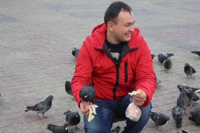 Новини Тернополя - фото з "Любіть людей і сипте цукор до кави": отець Олексій Філюк про церкву, кухню і прийомного сина "Любіть людей і сипте цукор до кави": отець Олексій Філюк про церкву, кухню і прийомного сина, фото №4 на сайті 20minut.ua