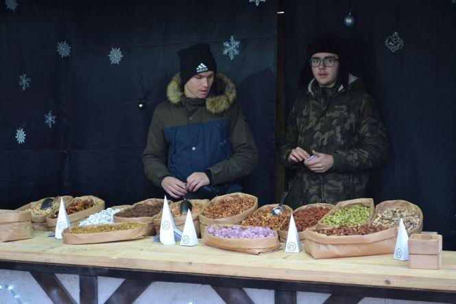 Що вінничани найбільше купують на різдвяному ярмарку?, фото №1 на сайті 20minut.ua