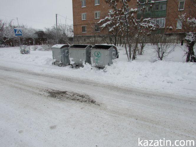 Новини Козятина - фото з Сніжний колапс — як комунальники горнуть сніг Сніжний колапс — як комунальники горнуть сніг, фото №3 на сайті 20minut.ua