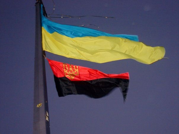 Новини Козятина - фото з ОУН, КУН і ВО ``Тризуб`` ім. Бандери підписали спільну заву про об’єднання ОУН, КУН і ВО ``Тризуб`` ім. Бандери підписали спільну заву про об’єднання, фото №1 на сайті 20minut.ua