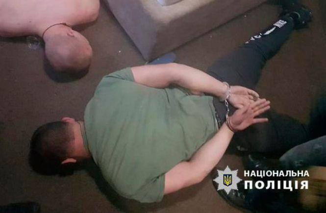 Новини Хмельницького - фото з У Волочиську бандити на замовлення екс-міліціонера "вибивали" неіснуючі борги з місцевих У Волочиську бандити на замовлення екс-міліціонера "вибивали" неіснуючі борги з місцевих, фото №2 на сайті vsim.ua