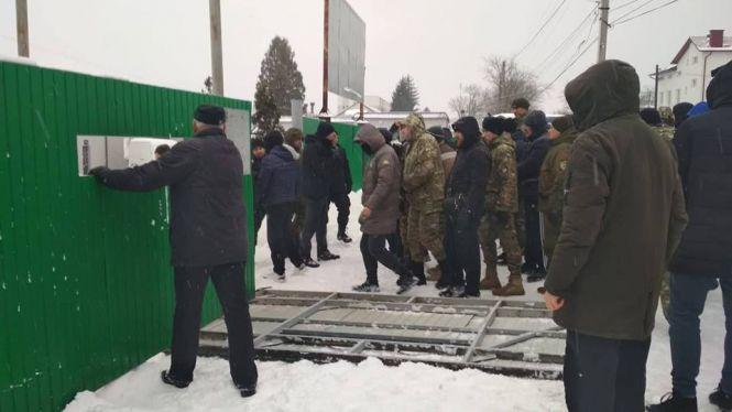 Новини Тернополя - фото з Захоплення підприємства на Гайовій: чим все закінчилось Захоплення підприємства на Гайовій: чим все закінчилось, фото №1 на сайті 20minut.ua