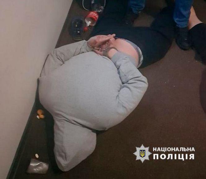 Новини Хмельницького - фото з У Волочиську бандити на замовлення екс-міліціонера "вибивали" неіснуючі борги з місцевих У Волочиську бандити на замовлення екс-міліціонера "вибивали" неіснуючі борги з місцевих, фото №1 на сайті vsim.ua