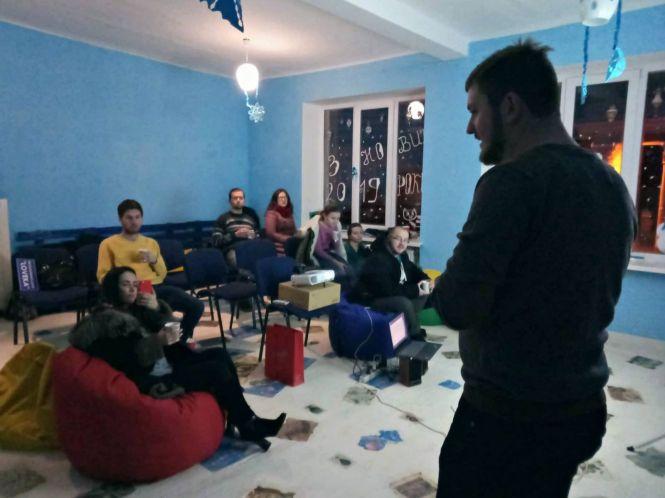 На благодійному кіновечорі режисери Кам'янця зібрали майже 2 тисячі гривень, фото №5 на сайті 20minut.ua