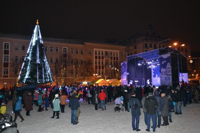 Співи, танці та Віфлеємський вогонь: у Хмельницькому відсвяткували День Святого Миколая, фото №9 на сайті vsim.ua