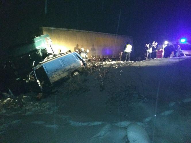 Смертельна ДТП під Кам’янцем-Подільським: загинуло двоє людей, фото №2 на сайті 20minut.ua