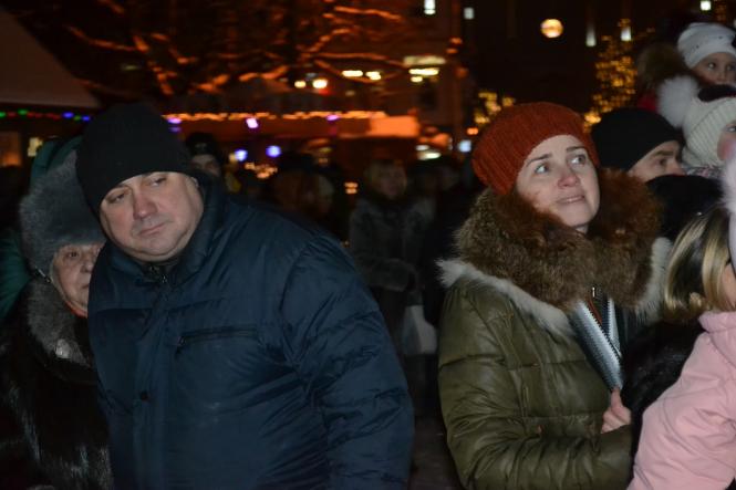 Співи, танці та Віфлеємський вогонь: у Хмельницькому відсвяткували День Святого Миколая, фото №8 на сайті vsim.ua