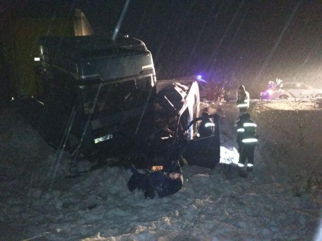 Смертельна ДТП під Кам’янцем-Подільським: загинуло двоє людей, фото №1 на сайті 20minut.ua