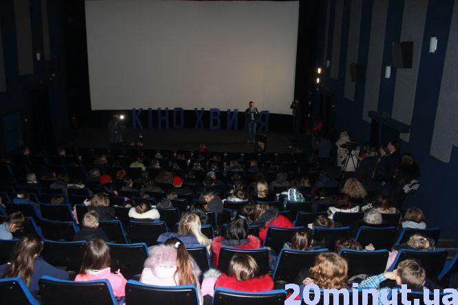 Новини Тернополя - фото з Тернопіль накрила “Кінохвиля”: місто на чотири дні стало кінематографічною столицею Тернопіль накрила “Кінохвиля”: місто на чотири дні стало кінематографічною столицею, фото №1 на сайті 20minut.ua