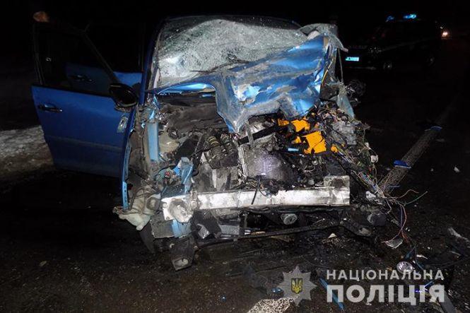 ДТП на Тернопільщині: у вантажівку врізалась легківка. Є потерпілі, фото №1 на сайті 20minut.ua