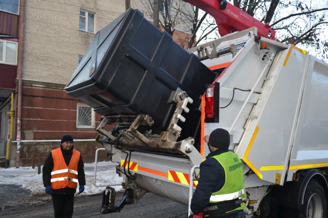 У Хмельницькому показали новий підземний контейнер для сміття, фото №8 на сайті vsim.ua