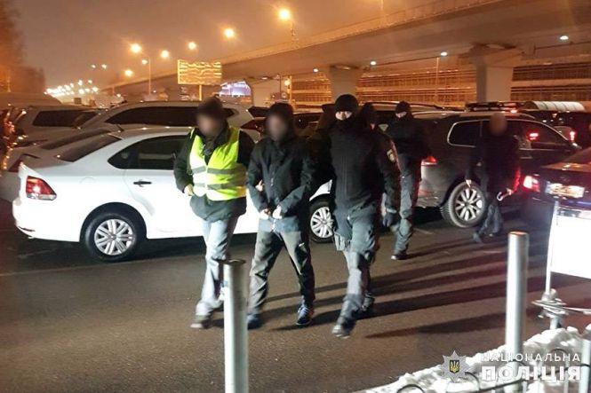 Новини Хмельницького - фото з Із Шепетівки до Грузії: кримінального авторитета “Арчі” видворили з України Із Шепетівки до Грузії: кримінального авторитета “Арчі” видворили з України, фото №2 на сайті vsim.ua