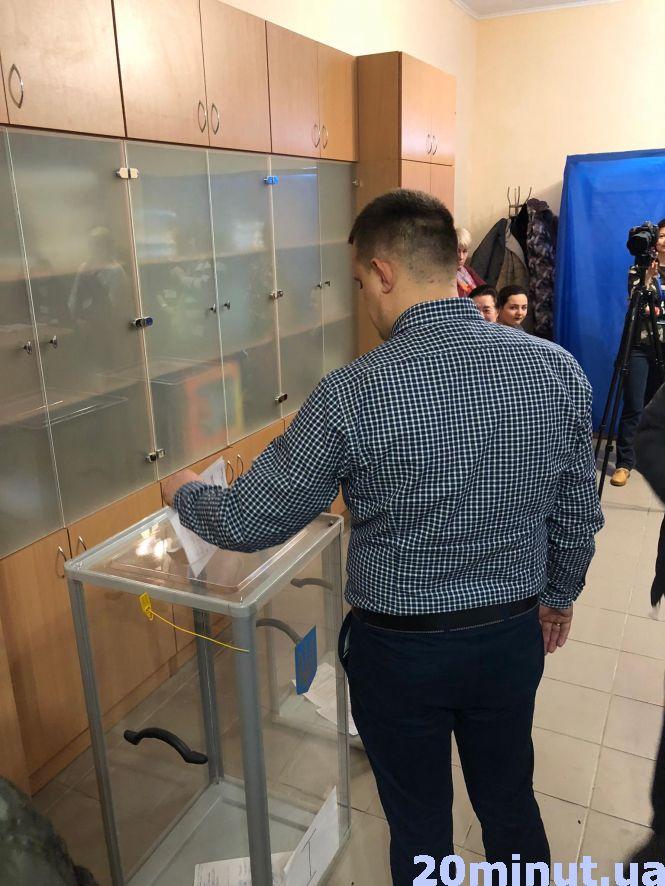Новини Тернополя - фото з На Тернопільщині відбуваються перші вибори у п'ятьох ОТГ (оновлюється) На Тернопільщині відбуваються перші вибори у п'ятьох ОТГ (оновлюється), фото №1 на сайті 20minut.ua