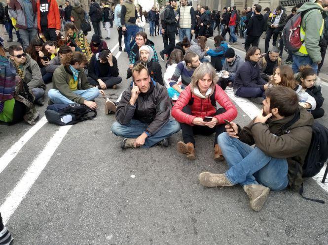 Новини Козятина - фото з Барселона . Протистояння з поліцією.
Репортаж Влада Лісового Барселона . Протистояння з поліцією.
Репортаж Влада Лісового, фото №6 на сайті 20minut.ua