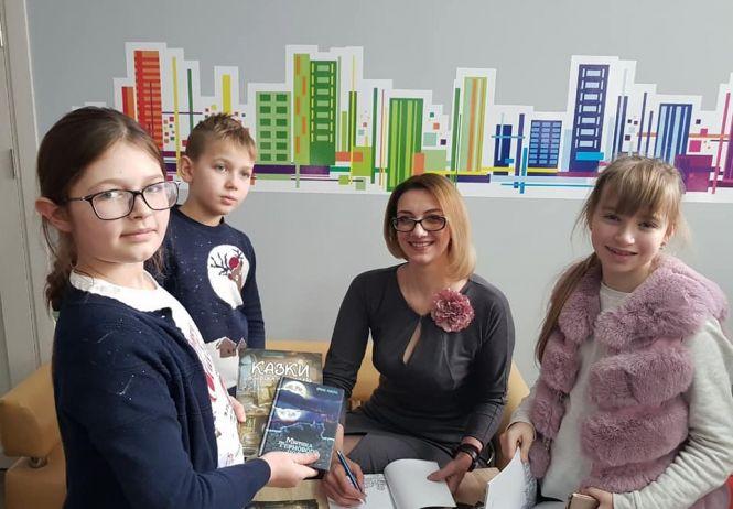 Новини Тернополя - фото з Казка, яку писали найбільше авторів, встановила рекорд у Тернополі Казка, яку писали найбільше авторів, встановила рекорд у Тернополі, фото №1 на сайті 20minut.ua