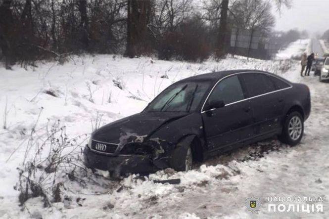 Одразу три авто зіткнулися на трасі у Ярмолинецькому районі: є постраждалі, фото №2 на сайті vsim.ua