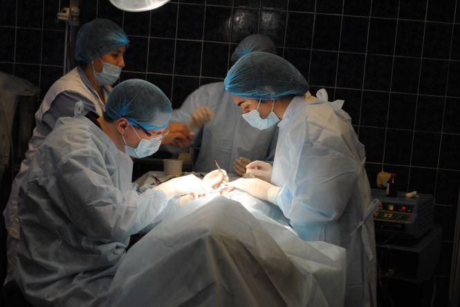 Новини Тернополя - фото з Тернопільський пластичний хірург готовий безкоштовно прооперувати 10 людей, які страждають через свою зовнішність Тернопільський пластичний хірург готовий безкоштовно прооперувати 10 людей, які страждають через свою зовнішність, фото №3 на сайті 20minut.ua