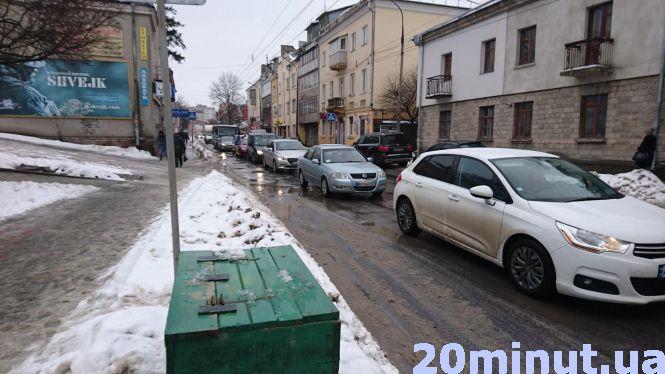 Новини Тернополя - фото з Центр міста в заторах через кілька аварій Центр міста в заторах через кілька аварій, фото №2 на сайті 20minut.ua