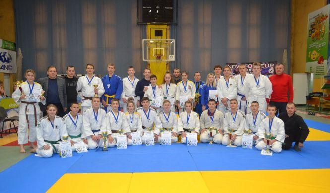 Новини Хмельницького - фото з Хмельничани здобули перемогу на Всеукраїнському турнірі з дзюдо Хмельничани здобули перемогу на Всеукраїнському турнірі з дзюдо, фото №2 на сайті vsim.ua