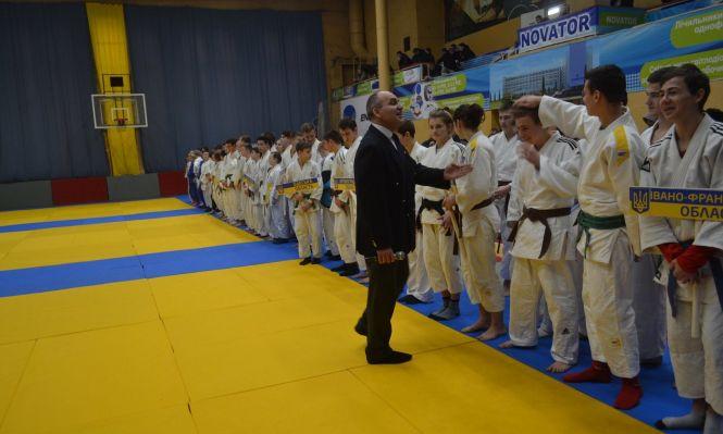 Новини Хмельницького - фото з Хмельничани здобули перемогу на Всеукраїнському турнірі з дзюдо Хмельничани здобули перемогу на Всеукраїнському турнірі з дзюдо, фото №3 на сайті vsim.ua