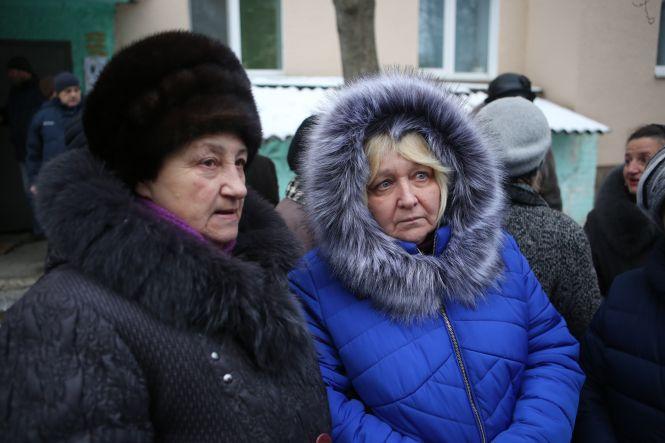 «Моя Надя, донечка»: вінничани прощалися із вбитими в Академічному, фото №15 на сайті 20minut.ua