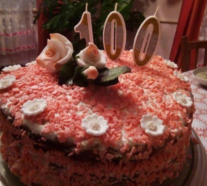 Новини Тернополя - фото з "Ходити влітку босоніж і цінувати те, що маєш"... Секрети довголіття від Ольги Гуменюк, яка відсвяткувала 100-річчя "Ходити влітку босоніж і цінувати те, що маєш"... Секрети довголіття від Ольги Гуменюк, яка відсвяткувала 100-річчя, фото №3 на сайті 20minut.ua