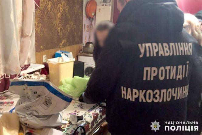 Новини Хмельницького - фото з У Шепетівці затримали банду наркоторговців У Шепетівці затримали банду наркоторговців, фото №3 на сайті vsim.ua