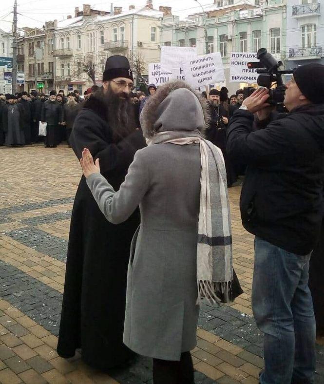 Священики Московського патріархату пройшли центром Вінниці протестною ходою (ОНОВЛЕНО), фото №1 на сайті 20minut.ua