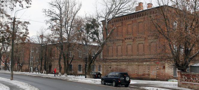 Новини Вінниці - фото з Казарми на «Варшаві». Як живуть у 130-річних будинках Брусилова Казарми на «Варшаві». Як живуть у 130-річних будинках Брусилова, фото №1 на сайті 20minut.ua